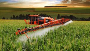 Cobertura foliar en cultivo durante operación de pulverización agrícola